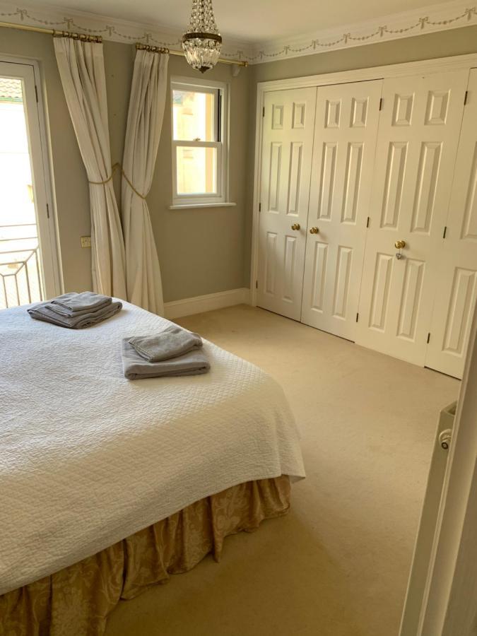 Circus Mews Townhouse:2 Beds:2 En-Suite Baths:Parking:City Centre:Quiet Area Eksteriør billede